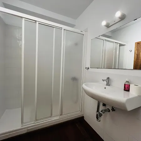 Lightbooking Panchita De Piscina Apartamento Mazo