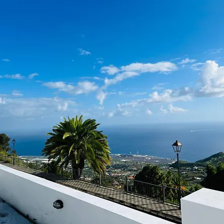 Guestready - Villa Private Pool ゲストハウス Mazo